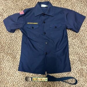 Boy Scouts of America Cub Scout Official Shirt and Belt Youth size M